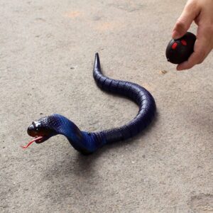 2. Tipmant Realistic Remote Control Snake